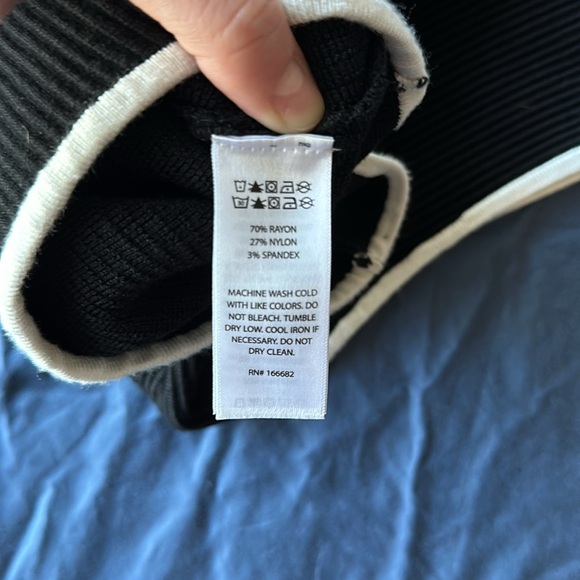 House of Harlow Knit Crop Top - Picture 4 of 4